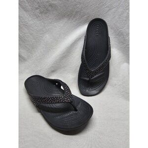 Crocs Sloane Women's Size 7 US Shoes Black Beaded Studded Thong Sandals